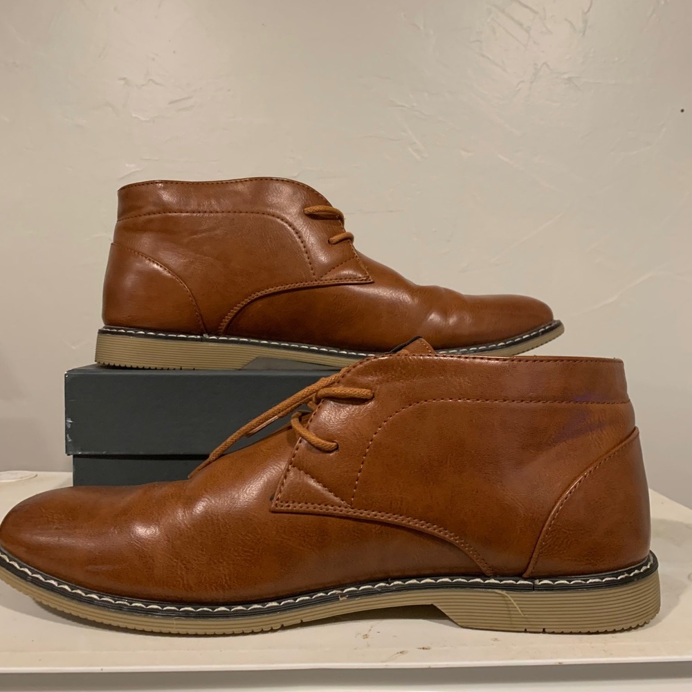 London Fog Chukka Boots Mens 11 Cognac Brown Good Faux Leather Memory Foam